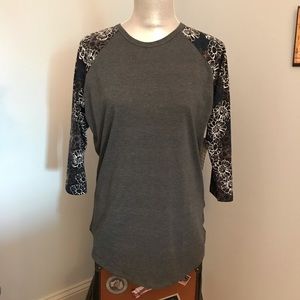 LuLaRoe Randy Tee Medium NWT